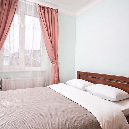 Ukrainian House Апартаменти На Площі Ринок リヴィウ エクステリア 写真